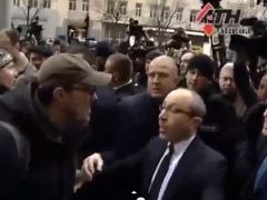 Охранники спасли Кернеса от разгневанных горожан