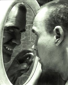 Нациста в себе увидеть очень сложно...