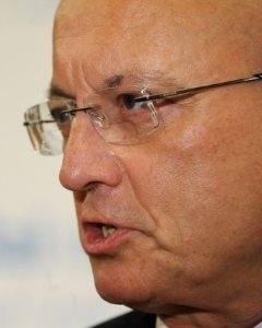 Вы должны знать, что мы умнее, сильнее и решительнее